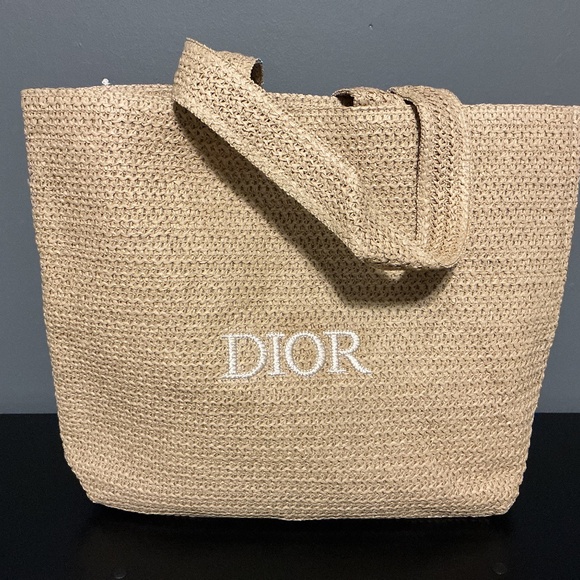 Dior raffia tote - Picture 1 of 1